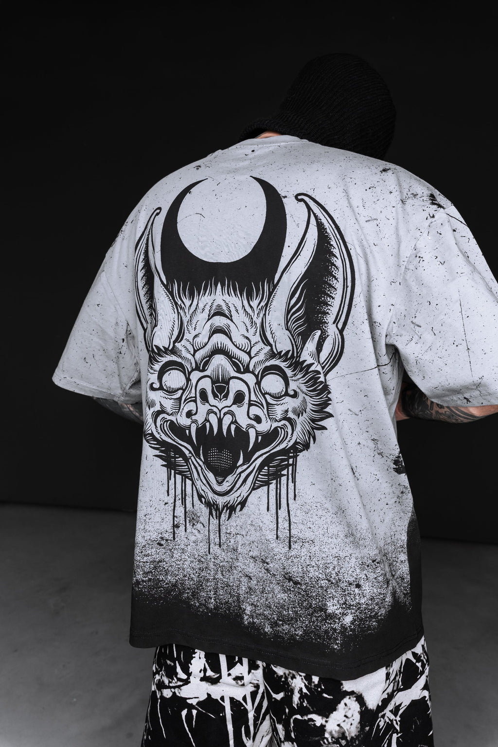 Moonthirst (Grey Grunge) - Oversized T-Shirt (200GSM)
